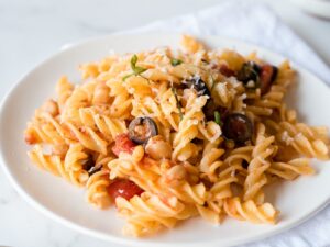 Close up on a plate of pasta