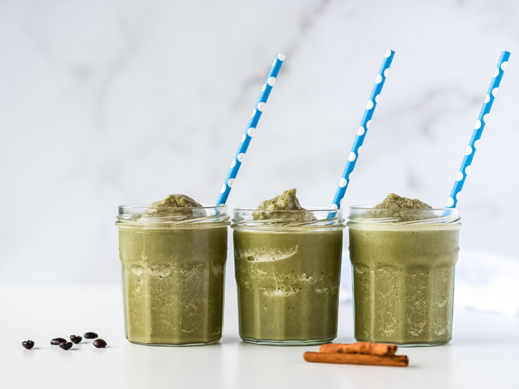 3 cups of green coffee smoothie with straws