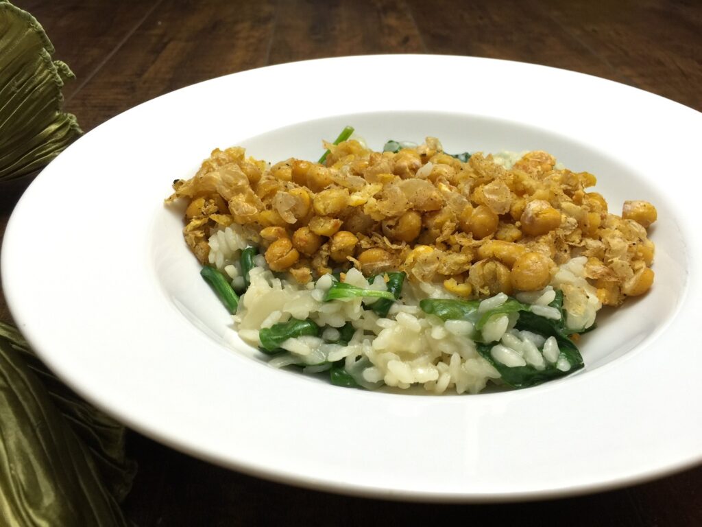 Bowl with spinach rice and chickpeas