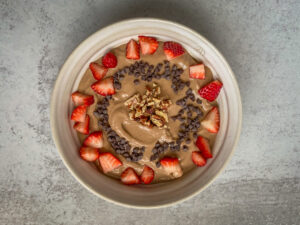 Smoothie bowl with toppings