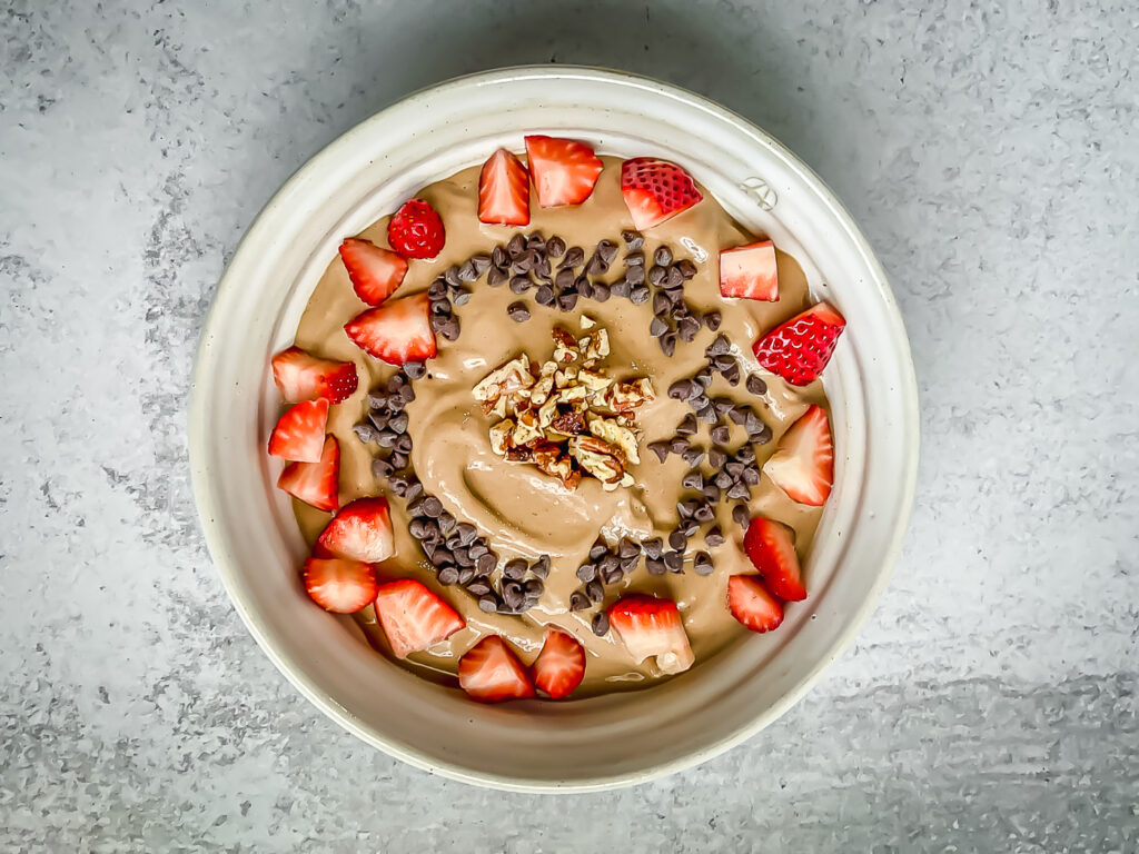 Smoothie bowl with toppings