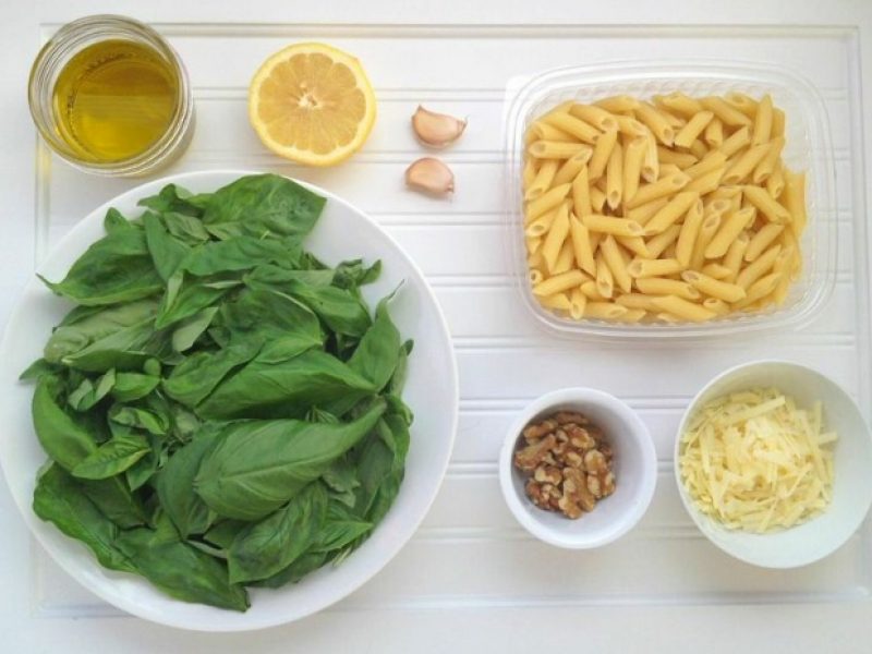 Pesto pasta ingredients